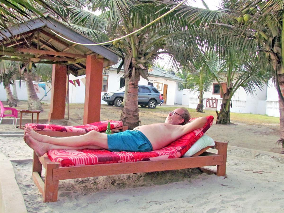 Comfort Beach Resort Biriwa Extérieur photo
